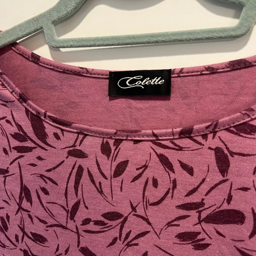 Colette Romey cold shoulder knit top. - Picture 2 of 4